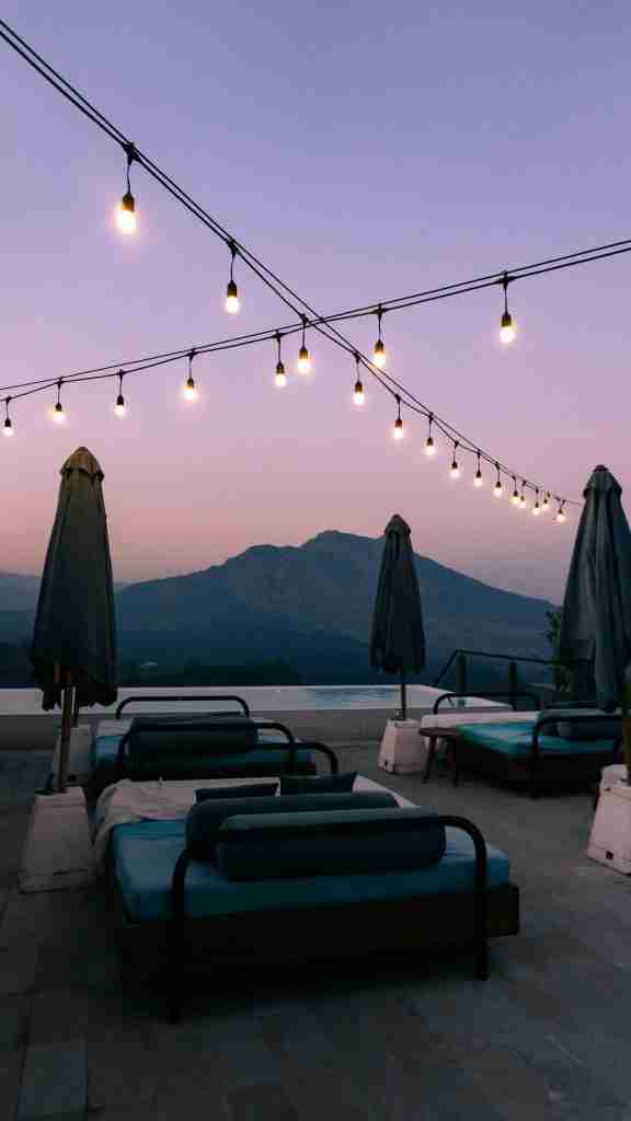 Rooftop restaurant Ruang Langkit at Oculus in Kintamani, Bali with sunset views.